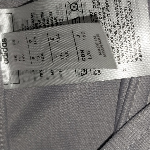 Adidas - Picture 2 of 4